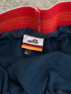 Ellesse badshorts med loggaresår i midjan