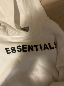 Essential hoodie