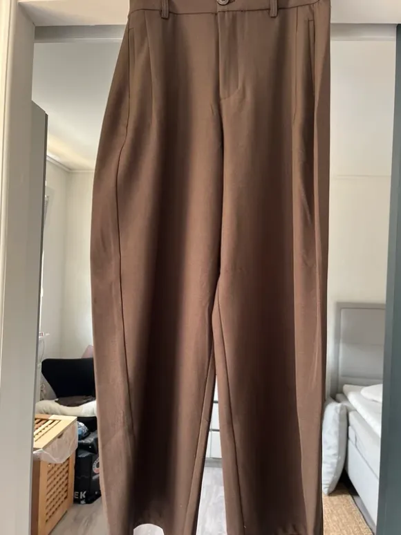 Fede Essiall Structure Pants fra Neo Noir