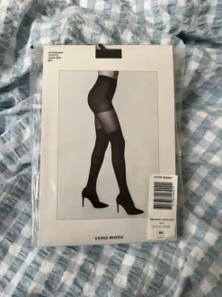 Fine nylonstrømper med over knee fra Vero Moda