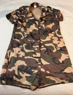 Fint kostume