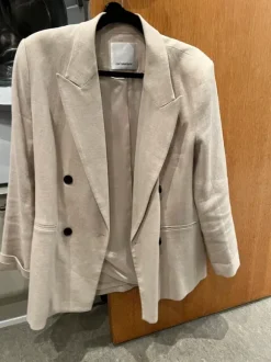 Flot blazer i lys hør