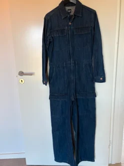 Flot denim buksedragt