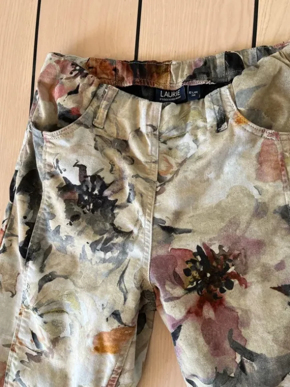 Flotteste smalle bukser m.detaljer