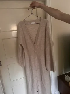 Gina tricot stickad klänning