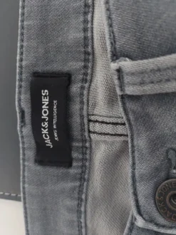 Grå cowboyshorts fra Jack og Jones str. M