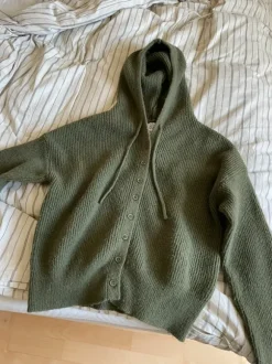 Grøn strik hoodie