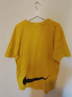 Gul tshirt