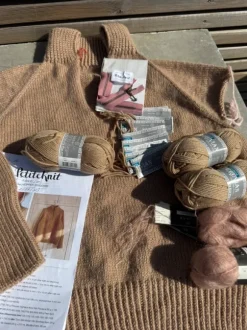 Handstickad nästan färdig Zipper sweater