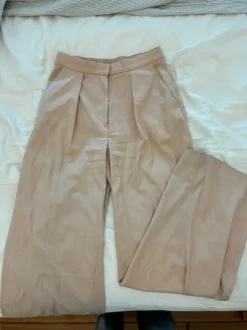 High waisted dusty pink slacks