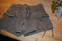 H&M Divided Cargo shorts
