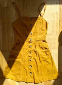 H&M Divided sennepsgul sommerkjole str. 34.Str. 34.