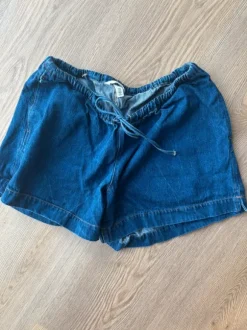 H&M Mama shorts