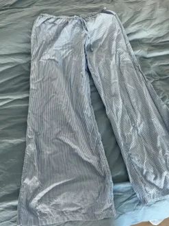 H&M pyjama bukser stribede blå hvid størrelse Small