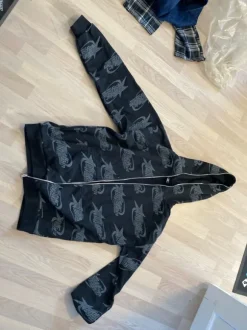 Hoodie med lynlås