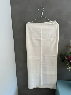 Hvid lang nederdel