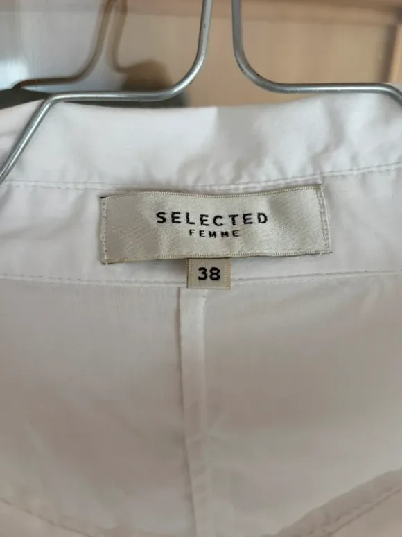Hvid skjorte selected 38