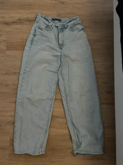 Jasnoniebieskie jeansy 🩵