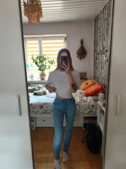 Jeansy Levi's