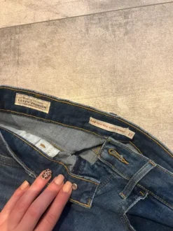 Jeansy LEVIS 27