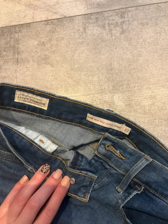 Jeansy LEVIS 27