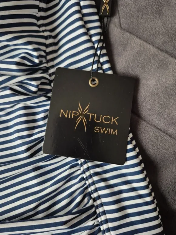 Jednoczęściowy strój Niptuck Swim. Nowy, z metką, efekt wyszczuplający
