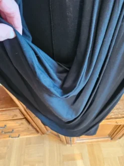 Jättesnygg, draperad lång, svart top 🖤