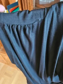 Jättesnygg, draperad lång, svart top 🖤