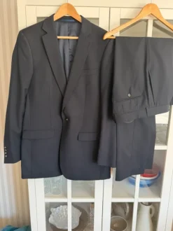 Kavaj & Kostymbyxor ifrån Dressman, fint skick!