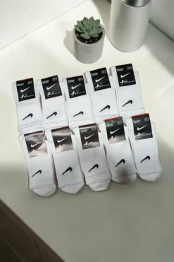 Klasyczne Nike modne białe uniwersalne skarpety