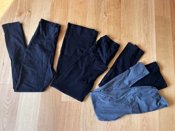 Klädpaket - Fyra par gravidbyxor i olika modell, strl M