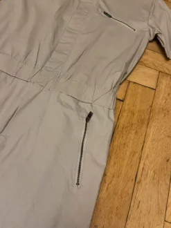 Kombinezon krótki męski beżowy z suwakami Bershka rozmiar S