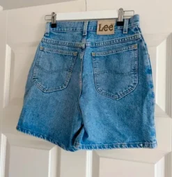 Korkeavyötäröiset Lee-shortsit