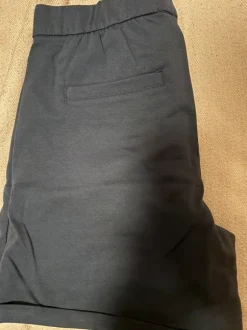 Korta shorts