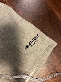 Krótkie spodnie essentials fear of god szare