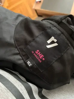 Kurtka bomberka z kapturem bluza