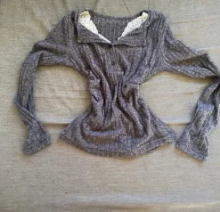 Lace long sleeved top