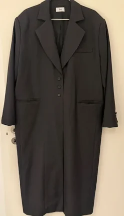 Lang blazer-coat fra Holy Official