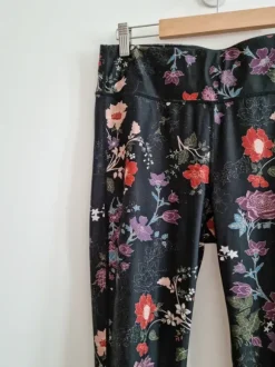 Legginsy w kwiaty