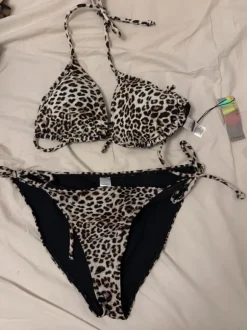 Leopard bikini