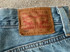 Levi’s 501 shorts w26