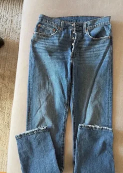 Levis jeans