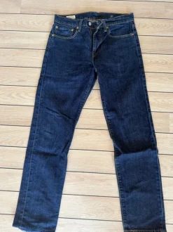 Levi’s jeans i mørkeblå W31/L32