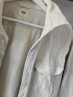 Levi's Manchester skjorta, herr modell, benvit. Storlek M