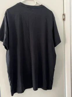 Levi’s t-shirt