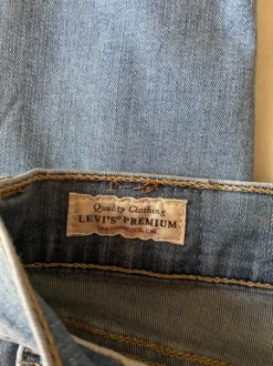 Levi’s W28 L 28