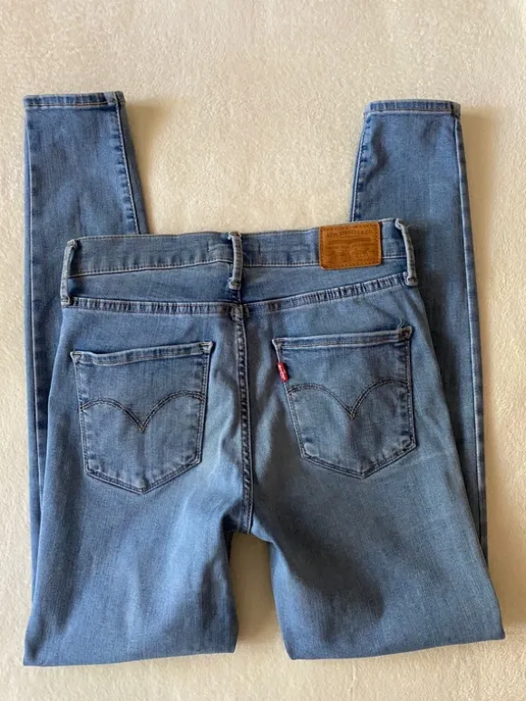 Levi’s W28 L 28