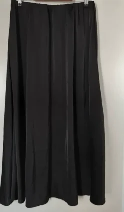 Liberté Essentiel Ova Skirt – sort satin nederdel str. L