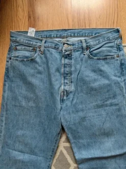 Like new Levis 501 plus size w36L30 boyfriend jeans SWAG opium y2k