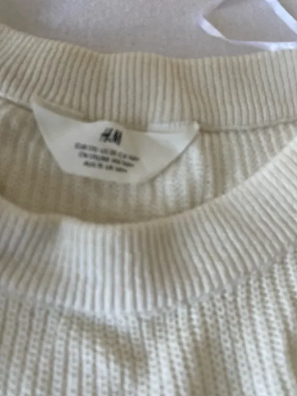 Lilla og gul striktrøje fra H&M